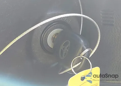 2018 Toyota Corolla Le z USA, uszkodzony, nr VIN 2T1BURHE4JC016663